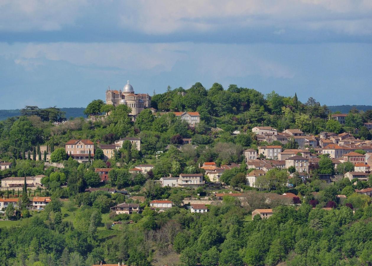 La Bastide Portoly B&B "Pruneaux" Penne-d'Agenais Bagian luar foto